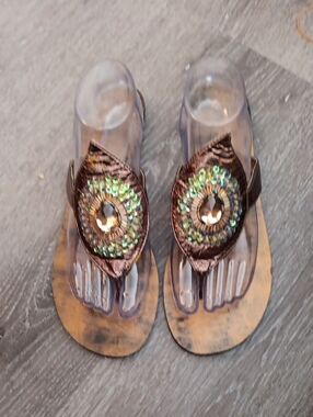 Chinese Laundry Brown Sandals with Green Iridescent Medallions
